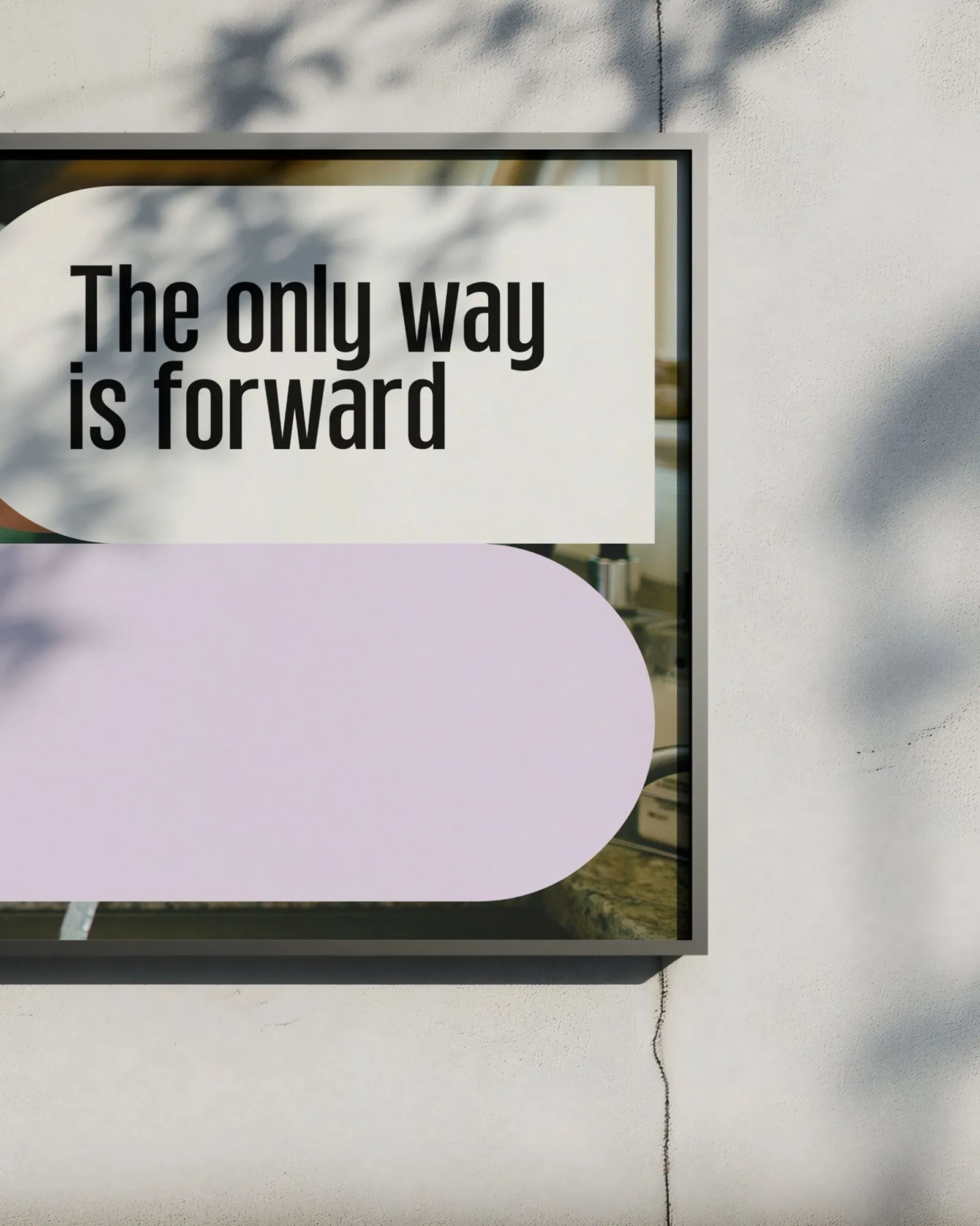 Campagneposter van European Federation for Services to Individuals met ouder en kind rond huishoudelijke dienstverlening en de slogan “The only way is forward”