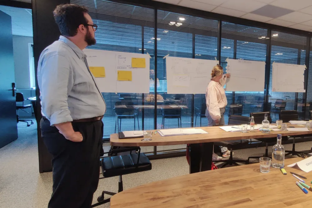 Bij een open opleiding komen deelnemers van verschillende bedrijven samen op één locatie